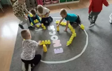 Jestem radosny, jestem zły - świat emocji przedszkolak&oacute;w - Oddział III Motyle 13