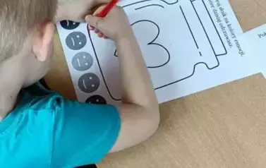 Jestem radosny, jestem zły - świat emocji przedszkolak&oacute;w - Oddział III Motyle 40