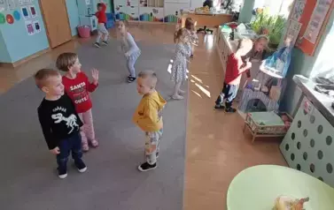 Wiosna na wsi - oddział III Motyle 124