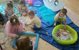 Z Kicią Kocią maluchy zmieniają się w zuchy" Kicia Kocia na plaży 122