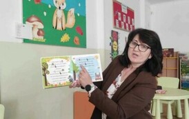 Nutki słuchają bajek czytanych przez zaproszonych gości w ramach Narodowego Programu Rozwoju Czytelnictwa 9