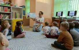 Wizyta w Bibliotece w ramach Narodowego Programu Rozwoju Czytelnictwa - Oddział III Motyle 8