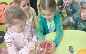 Lubimy eksperymentować - oddział Nutki 7