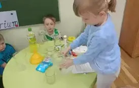 Lubimy eksperymentować - oddział Nutki 12