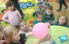 Lubimy eksperymentować - oddział Nutki 17