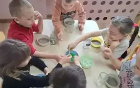 Tydzień eksperyment&oacute;w w Słowikach 17