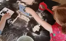 Dino.. dino.. dinozaury - tydzień z dinozaurami oddział III Motyle 40