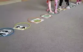 Dino.. dino.. dinozaury - tydzień z dinozaurami oddział III Motyle 88