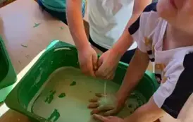 Dino.. dino.. dinozaury - tydzień z dinozaurami oddział III Motyle 139