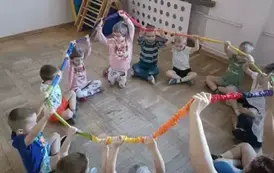 Dino.. dino.. dinozaury - tydzień z dinozaurami oddział III Motyle 146