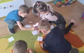 Realizacja projektu &bdquo; Literki w akcji&rdquo; w oddziale VII Zuchy  14