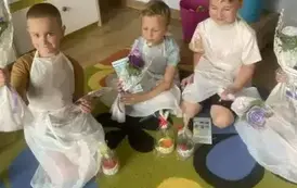 Kolorowe warsztaty mydlarskie w grupie "Zuchy" 13