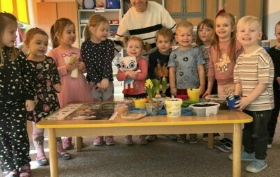 Zdjęcie do Realizacja projektu "z Kicią Kocią maluchy zmieniają się w zuchy" - Kicia Kocia co zasiejemy w ogr&oacute;dku