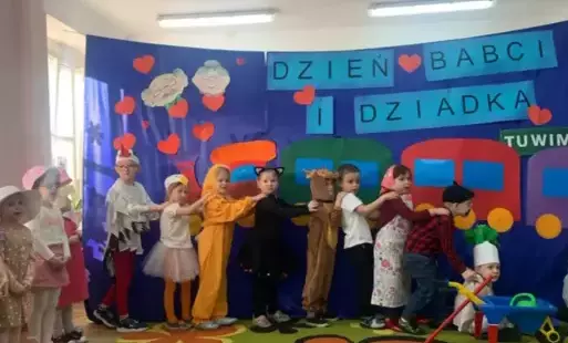 Zdjęcie do  Dzień Babci i Dziadka w Nutkach.
