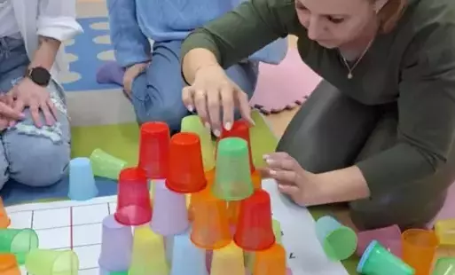 Zdjęcie do Doskonalenie Zawodowe Rady Pedagogicznej - Kodowanie na dywanie