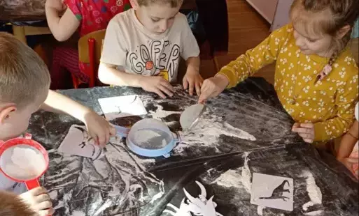 Zdjęcie do Dino.. dino.. dinozaury - tydzień z dinozaurami oddział III Motyle